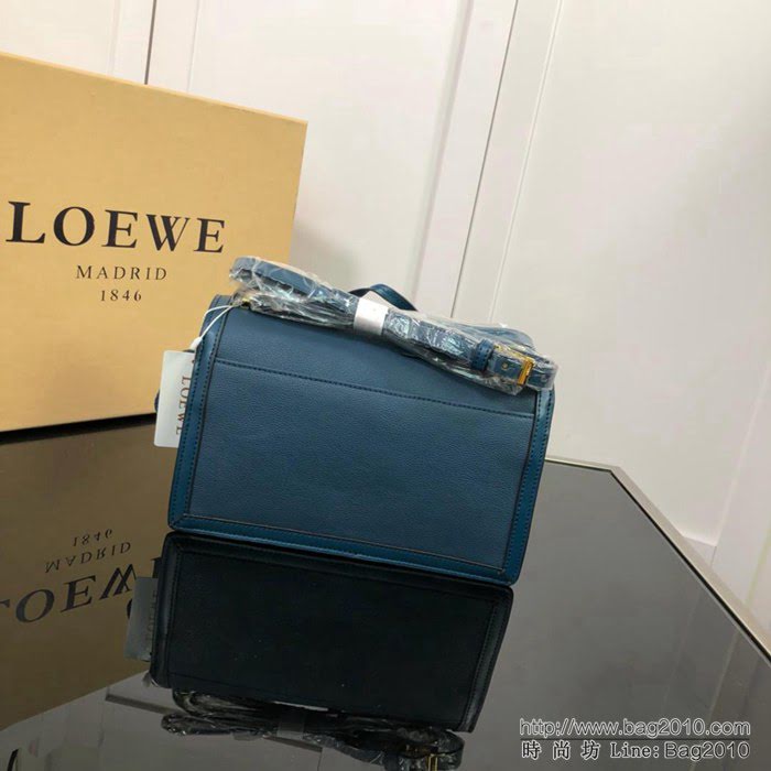 LOEWE羅意威 Barcelona 荔枝紋三角包 小牛皮肩背斜挎包 雜誌爆款 0158荔枝紋  jdl1222